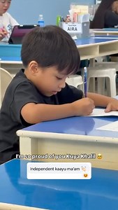 Video sent by his Kumon Teacher. And yes kahit sa bahay, he answers by himself lang talaga then I check after. Proud of you Kuya! 🥰 | Chinkytita