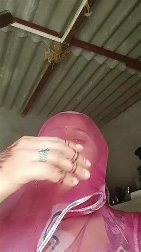 Umia loder na divana 🥰 on Instagram