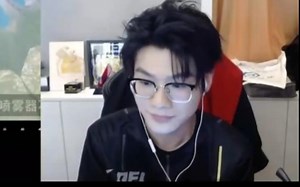 【33Svan】2833回来打训练赛了，33：你跳里面吗黄sir？wwx拱火：他跟你抢位置来了。继续拱火：还是昨天玩得爽