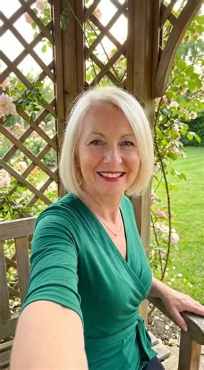 Challenges Faced by Single Women Over 40 in America