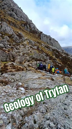 Tryfan is composed of volcanic rhyolite above layers of ash. Notice the silicaceous nodules