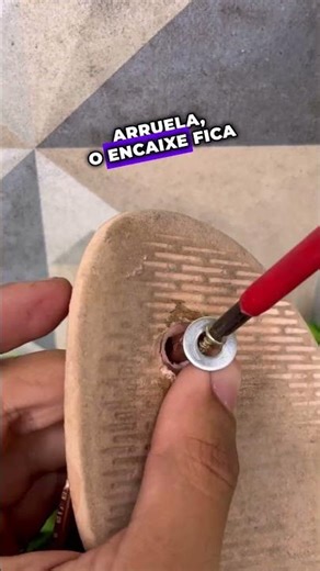 This simple repair is saving flip-flops #quickrepairs #flipflops #shoemaker #smartsolution