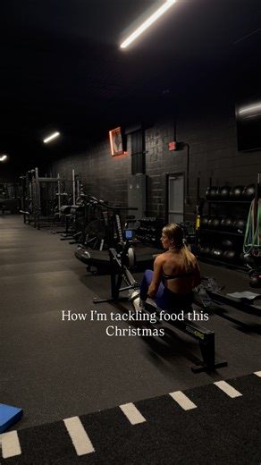 Brittany Phelps | I’m not avoiding food this Christmas and I’m not overdoing it either. I’ve learned that consistency throughout the year matters more than... | Instagram