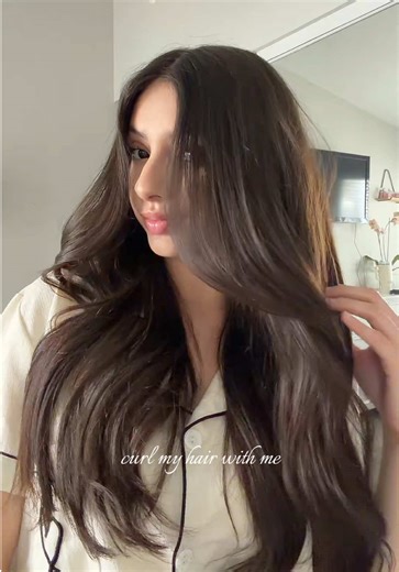 Cute Hair Curling Tutorial with a Clamp