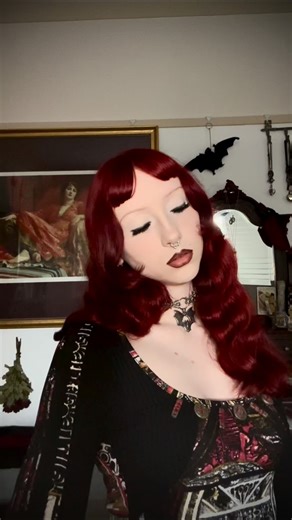 𓊆ྀི𝖕𝖗𝖔𝖝𝖞 𝖛𝖆𝖒𝖕𝖎𝖗𝖊𓊇ྀི on Instagram: "𝖓𝖊𝖈𝖐𝖑𝖆𝖈𝖊 𝖋𝖗𝖔𝖒 @proxyvampireadorns 🦇🌹 So happy with how this turned out I LOVEEE a 90s vampy glam 🙂‍↕️🤞🏻🖤 𝕻𝖆𝖗𝖙𝖓𝖊𝖗𝖘: ཐི❤︎ཋྀ 🩸@6memento.mori6 🩸@_dr3amerrrzzz._ 🩸@eyloaa_ 🩸@soulsgth 🩸@sunnyisalien 🩸@drac.void #90smakeup #gothicmakeup #explore #gothicdecor #antique #romanticgoth #vampiregoth #goth #gothdecor #vampireaesthetic #darkfantasy #medieval #redhair #90saesthetic #darkfeminine #vampiregirl #fantasy #gothicaesthet