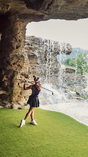 Cliffhangers promises an unforgettable, over-the-top bucket list experience in the Ozark Mountains. This dramatic 18-hole par-3 course will have you gripping onto more than just your golf club.