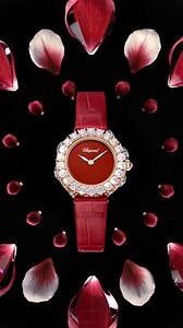 Prêt à découvrir la magie de #LHeureDuDiamant de #Chopard ? Tombez sous le charme de cette collection captivante. Des montres et des bijoux rayonnants, savamment façonnés avec des diamants éblouissants et des détails inédits. | Chopard | Facebook