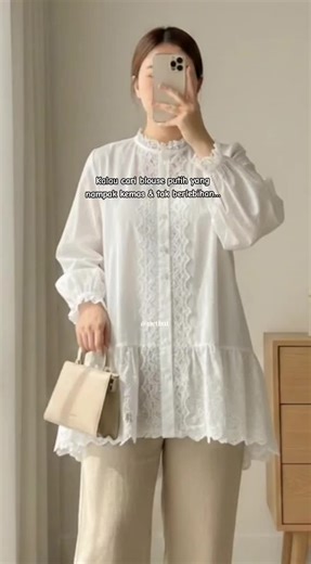 Stylish White Blouse for Elegant Occasions