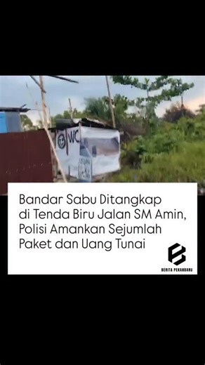 Info Pekanbaru, Riau on Instagram: "Tim Opsnal Satuan Reserse Narkoba Polresta Pekanbaru berhasil mengamankan seorang bandar narkotika jenis sabu di seputaran Jalan S.M Amin Ujung, Kelurahan Bandar Raya, Kecamatan Payung Sekaki, Kota Pekanbaru, Rabu (28/1/2026) sore. Penangkapan dilakukan sekitar pukul 17.30 WIB setelah petugas menerima informasi dari masyarakat terkait aktivitas peredaran narkotika yang kerap dilakukan oleh seorang pria bernama AMAT di lokasi tersebut. Informasi itu kemudian di