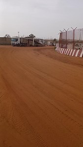 La vente aux enchères de la Douane se poursuit au Parc à automobiles Dakar-Terminal à Diamniadio, ce 18 déc 2025 | Enchères SN