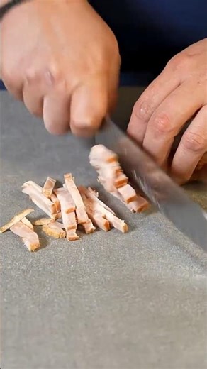 “Δεν έχει μάτι… αλλά ψήνει bacon 😳🔥 #shorts”