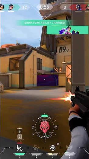 CLOVE DOMINATING IN FRACTURE MAP! (VALORANT HIGHLIGHTS)