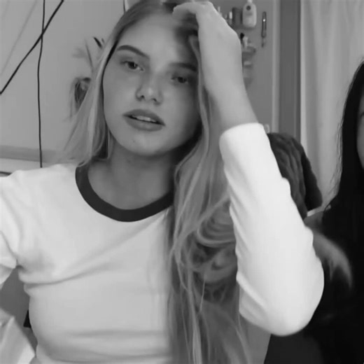 Ayyy finally mattie edit she looks so pretty with glasses 😽 (I need to start editing their twitch im hardly there tho because im busy talking to huzz 😓) #jocelyn #mattie #wlw #fyp #jattie