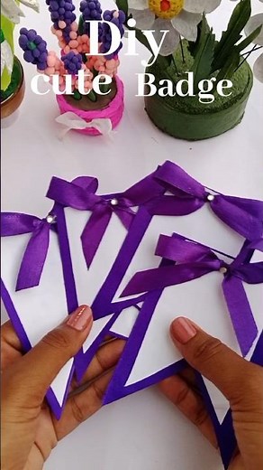Easy paper badge for seniors 🎓✨.#youtubeshorts#diy #viral#animationmeme#handmade#papercrafttutorial