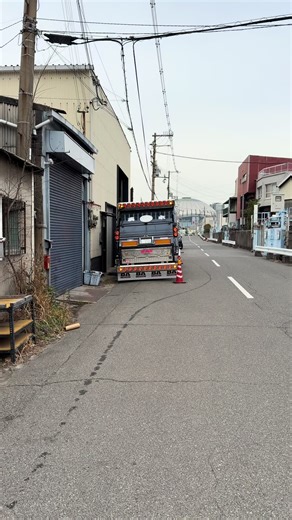 カネダイ鈑金によるパッカー車の修理