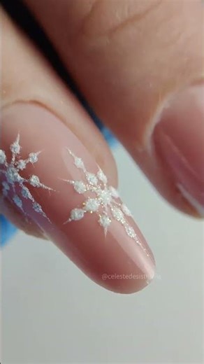 Unghie natalizie con un bel prima e dopo #christmasnails #nails