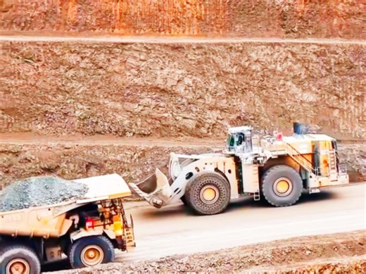 小松 WA500 装载机搭配 29.5R25 工程轮胎，，50/65R51铲车轮胎45/65r45同级对比徐工 XC970 装载机适配 26.5R25轮胎