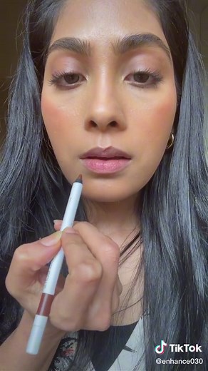 Smashbox Lip Liner Review: Buttery and Pigmented