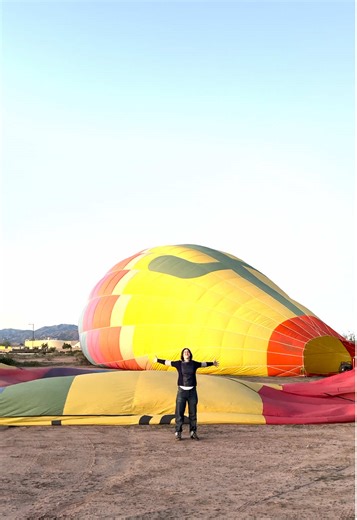 My Maker behind the scenes via @LJ 🎈 #snailmail #newmusic #hotairballoon