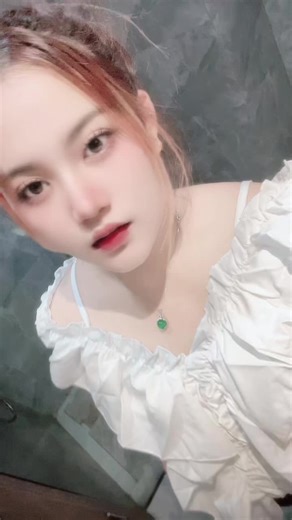 វីដេអូ​របស់ baoshan150 (@baoshan150) ជាមួយ 少一点天分 - 屿川.