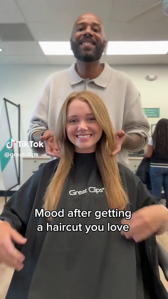 POV: Your stylist nails your signature look thanks to Clip Notes! 🤭💚 #haircut #hairgoals