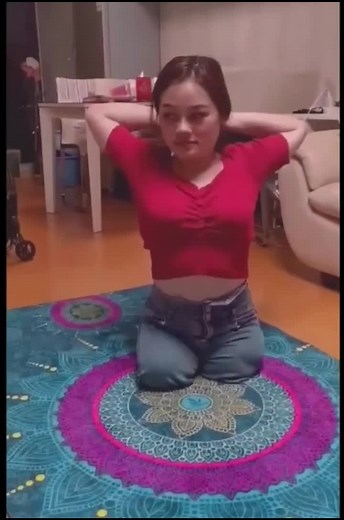 Misty DAK Amputee Lady - Beautiful sexy legless Goddess.