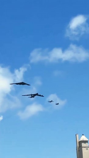 B-2 Spirit Stealth Bomber at Night ✈️✈️ . . . . #military #fighteraircraft #fighter #plane #usaf #fighterpilot #airplane #militaryaircraft #aviationphotography #airshow #aircraft #airforce #aviation #aviationlovers #plane #newpost | Pilots serving on aircraft