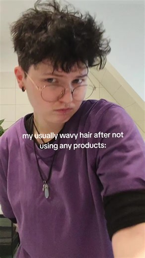 idk if it's curly or just my imagination but???? #curlyhair #wavyhair #fyp #hairtok