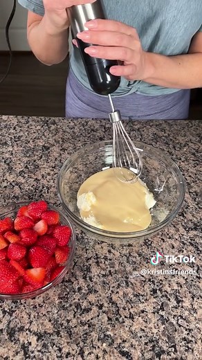 Delicious Strawberry Cream Cheese Icebox Cake Recipe