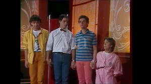 Comment annoncer à ses parents que l'on a eu une mauvaise note en classe... Le petit théâtre de Bouvard 10 juin 1983 - INA | Fans de Mimie Mathy