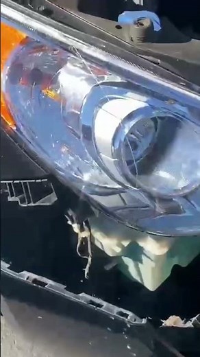 Replacing Headlights On A Hyundai Sonata! 😮#best #car #tips