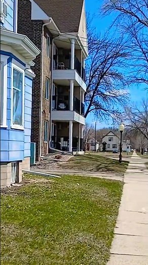 Walking Downtown Fargo - Fargo, North Dakota