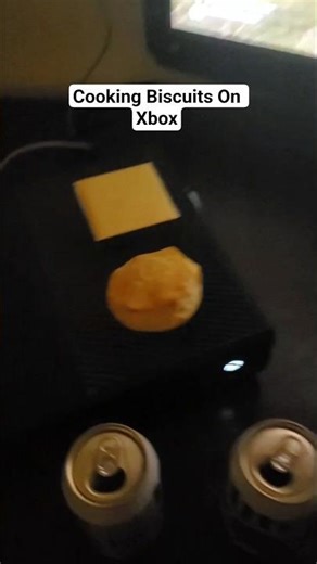 Cooking Biscuits On Xbox #cooking #gaming #comedy #xbox #ps4