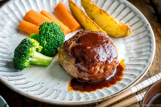 Japanese Hamburger Steak (Hambagu) ハンバーグ