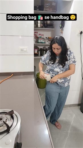 "Turned a Shopping bag into a Handbag" 👜😱🤪😉#relatable #trending #shorts