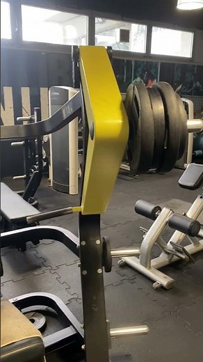 Machine à pec – Exercice rapide et efficace 💪🔥