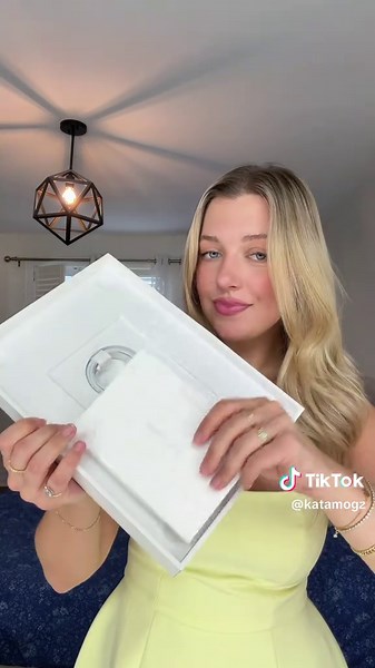 Citrus MacBook Neo Unboxing Experience