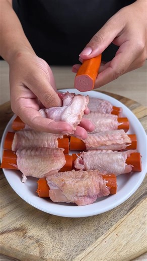 Crispy chicken wings with hot dog sausage recipe | Super Recipes