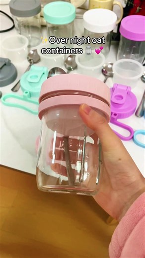 ✨The cutest way to stay on top of your breakfast game! These pastel💕 overnight oats jars make meal prepping actually fun—airtight, reusable, and fridge-aesthetic approved 💕#tiktokshopcreatorpicks #fyp #OvernightOats #MealPrepJar #containers
