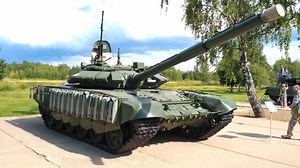 What are the strange bags and objects seen on Russian tanks?