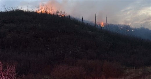 Fire burning near the New Mexico and Colorado border grows to more than 1,000 acres, 36 percent contained