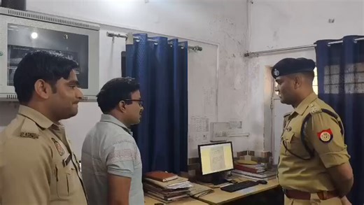नवागत #SP_अमरोहा श्री लखन सिंह यादव द्वारा थाना नौगावां सादात का आकस्मिक निरीक्षण कर कार्यालय अभिलेख,पीआरवी रुट चार्ट, अपराध रजिस्टर,हवालात, मालखाना,थाना परिसर,साइबर सेल, मिशन शक्ति केन्द्र व CCTV कंट्रोल रुम का निरीक्षण कर सम्बन्धित को दिये गये आवश्यक दिशा-निर्देश।@Uppolice