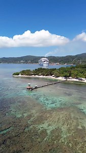 Maya Key magic! 🏝️ ​From the cruise ship view to amazing snorkeling over our coral reefs—this is the perfect Caribbean day. ​Clear water. Pure paradise. ​#MayaKey #Roatan #Snorkeling #Caribbean | Maya Key Roatan