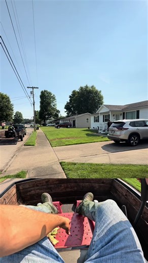 I should probably angle the GoPro up more next time so you don’t have to stare at my legs. If you have any tips on editing or things that I should change, let me know! #fyp #mowing #landscaping #working