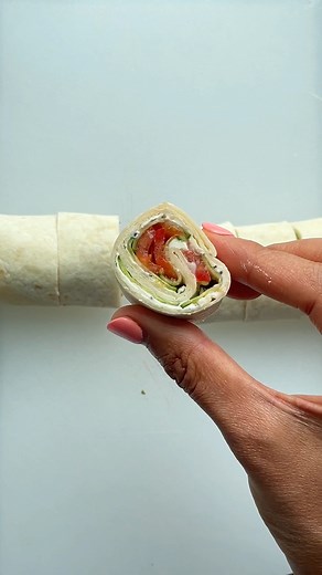 26K views · 641 reactions | RECIPE: https://feelgoodfoodie.net/recipe/pinwheel-sandwiches/ Looking for lunch ideas? These Pinwheel Sandwich recipes are easy to make and have some untraditional fillings that are sure to be a hit. | Feel Good Foodie | Facebook