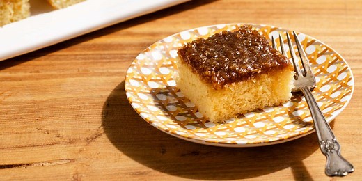 Meet Lazy Daisy Cake: The Easiest Vintage Dessert Any Baker Can Ace