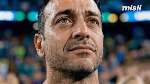 "Hakan Safi, resmi olarak Fenerbahçe başkanlığına aday. Son derece güçlü, iddiali bir yönetim kurulu oluşturma hedefinde. Normalde Hakan Safi, bugün ve yarın Şampiyonlar Ligi maçları için yurt dışına çıkacaktı. Seçim kararının açıklanmasının ardından seyahatini iptal etti ve çalışmalara başladı."🎙️Ersin Düzen