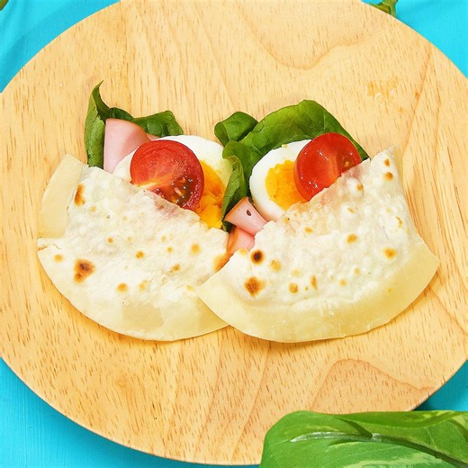 【ギョーザの皮に詰めるだけ♡】これは使える！簡単野菜サンドレシピ / Dumpling Wrapper Pitta Bread レシピはこちら！ https://www.buzzfeed.com/jp/kazunoritakeda/dumpling-wrapper-pitta-bread | Tasty Japan