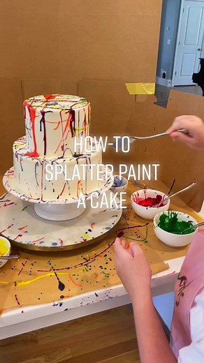 Full how-to on the splatter cake 😍 Enjoy! #splatterpaint #splatterparty #cakedecorating #tabethastable #playwithyourfood