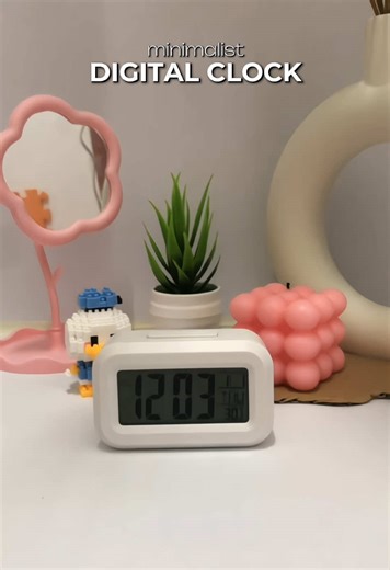 Trendy Minimalist Digital Clock Designs